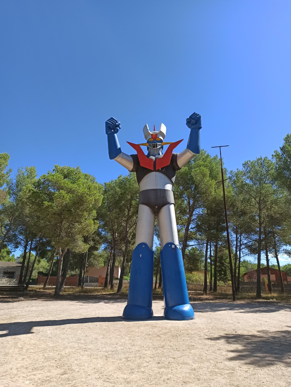 La estatua de Mazinger Z | Trocitos de vida